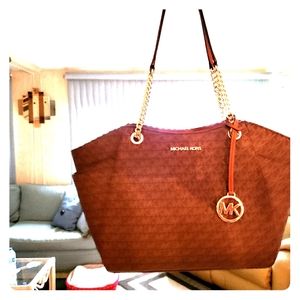 Michael Kors purse